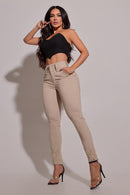 Calça Jeans Feminina Modeladora Nude Detalhe Barra - REF94